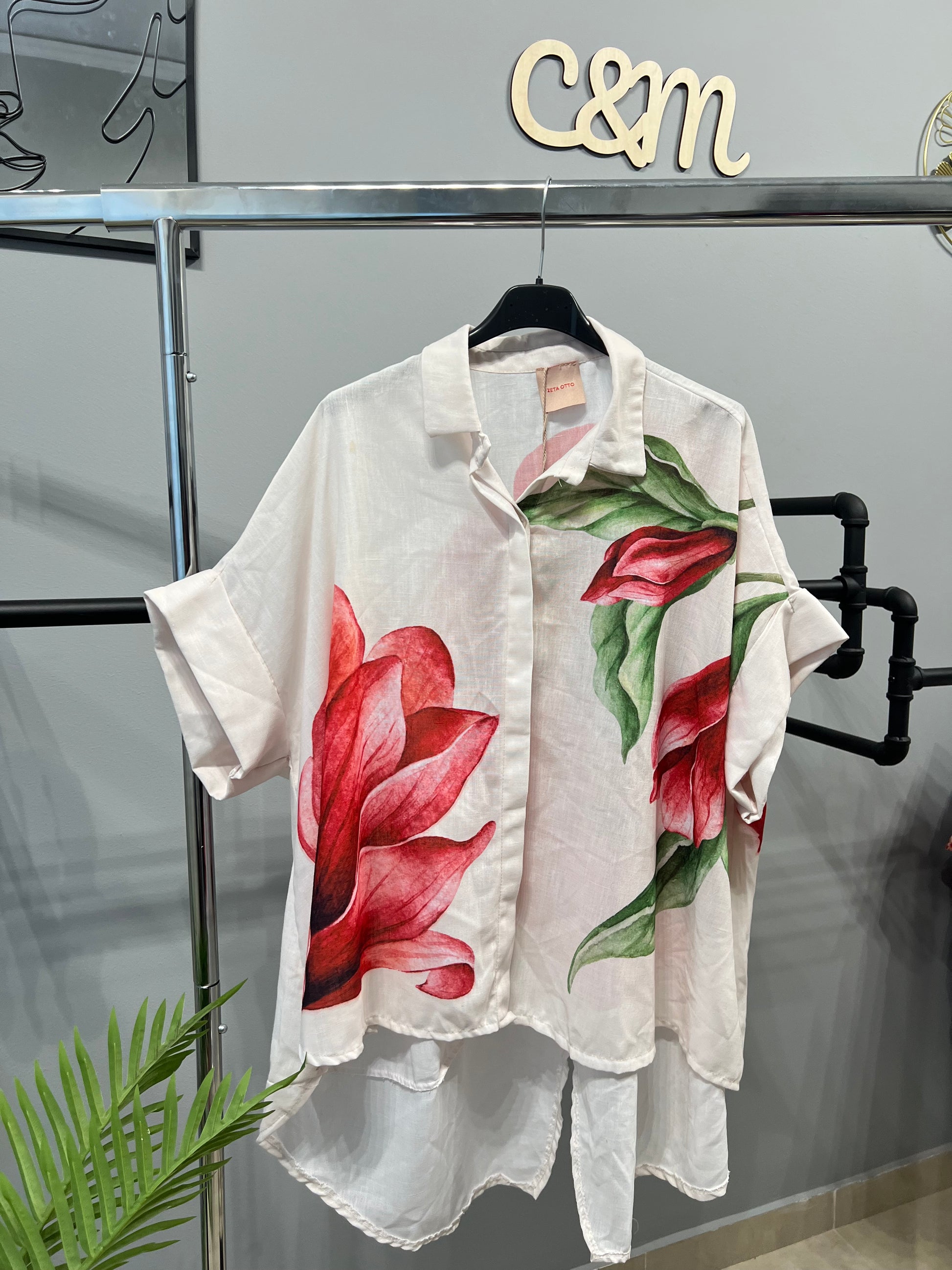 Πραγματική φωτογραφία φλοράλ πουκαμίσου κόκκινα τριαντάφυλλα plus size 6XL C&M