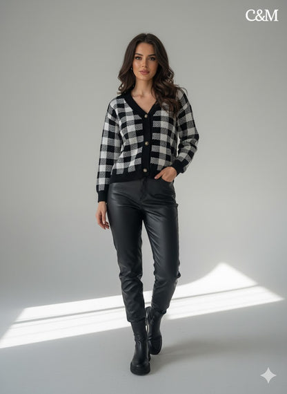 Πλεκτή Ζακέτα Καρό Ασπρόμαυρη με Κουμπιά V-Neck | C&M