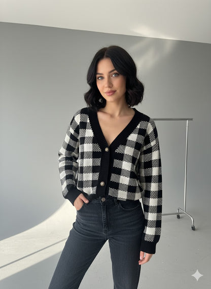 Πλεκτή Ζακέτα Καρό Ασπρόμαυρη με Κουμπιά V-Neck | C&M
