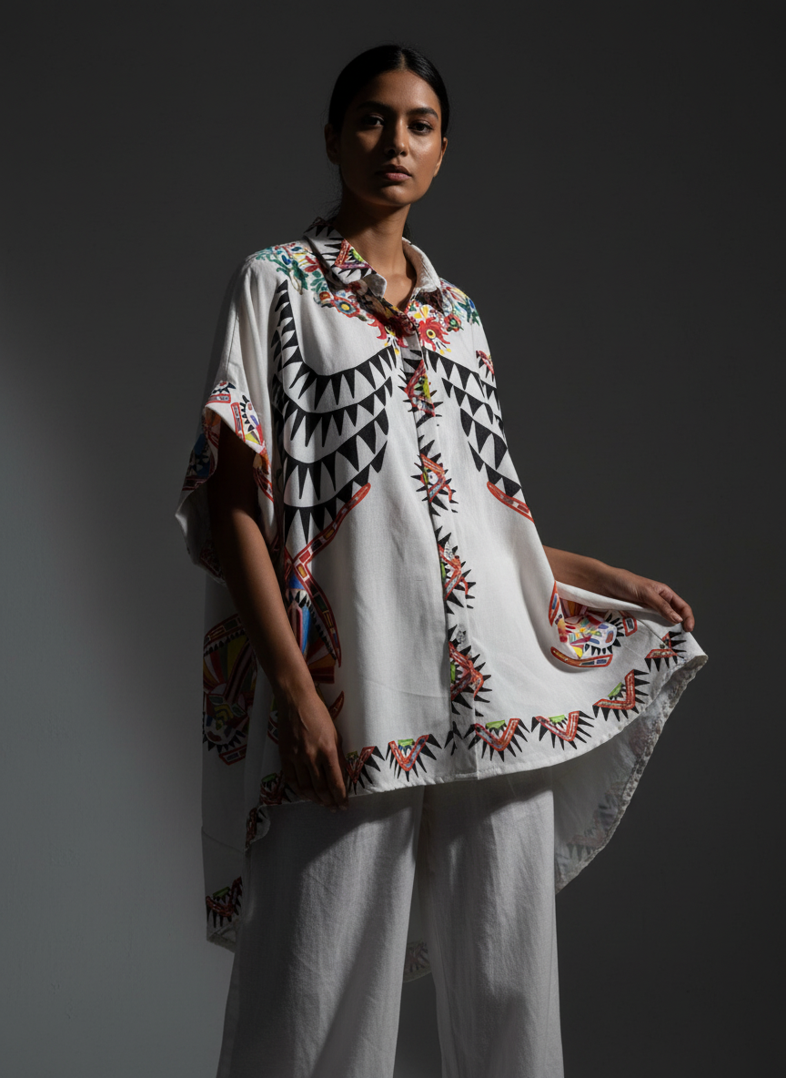 Κοντινό πλάνο παραδοσιακών μοτίβων - plus size πουκάμισο 6XL τελευταία κομμάτια εθνικό σχέδιο για γυναίκες υπερμεγέθη -C&M