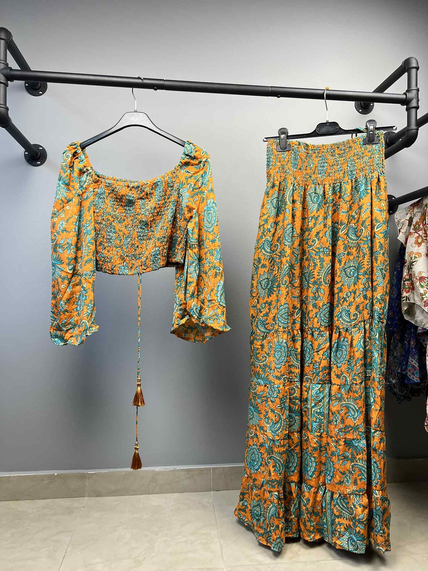 ΜΟΝΑΔΙΚΟ ΠΟΡΤΟΚΑΛΙ BOHO SET  CROP TOP & MAXI ΦΟΥΣΤΑ | C&M