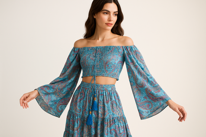 Turquoise Paisley Set Model 1